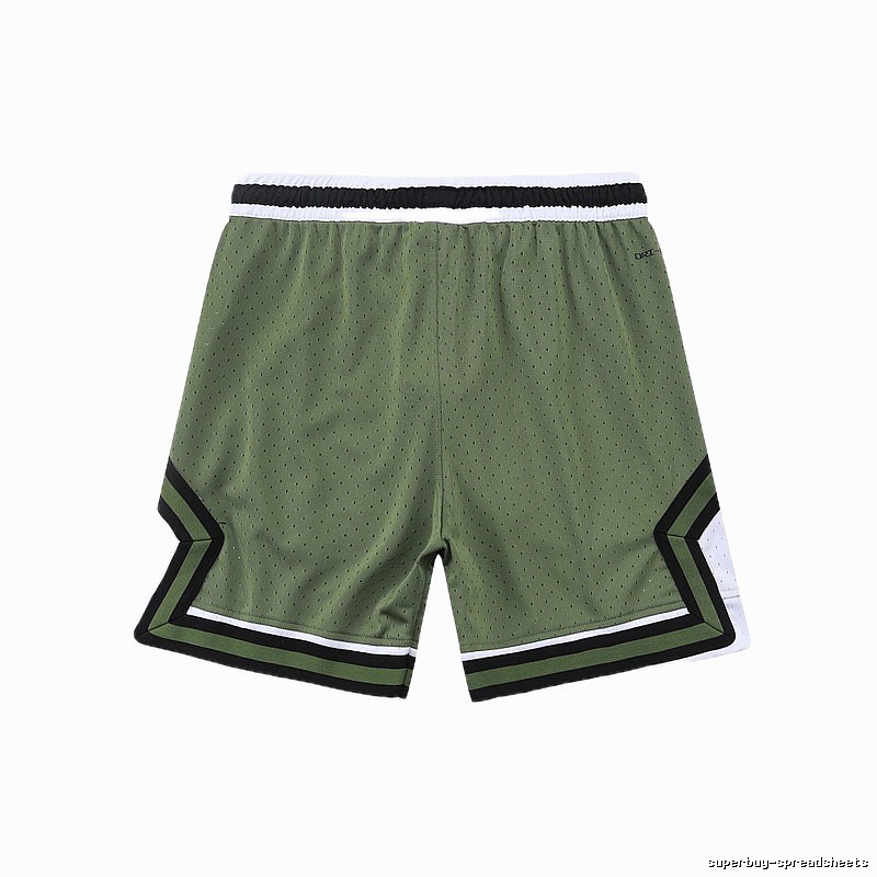 AJ sporty green shorts