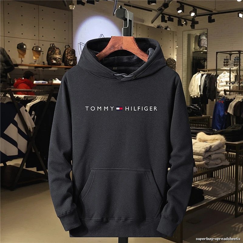Tommy Hilfiger Black Logo Hoodie Streetwear Look